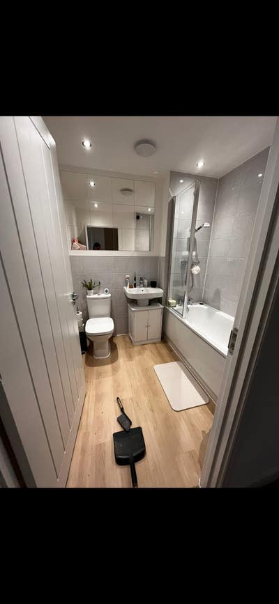 Modern furnished 3 bed house.   Main Photo
