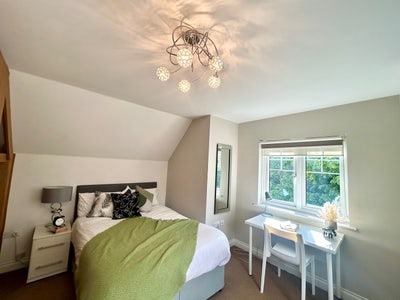 This Room Is Hot Property 💚🏡 Dont Miss Out Main Photo