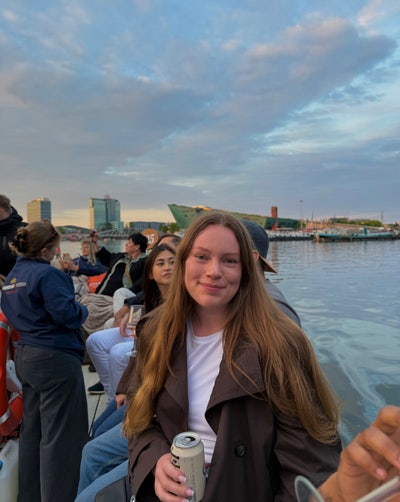 Looking for buddy up / room in central Manchester Main Photo