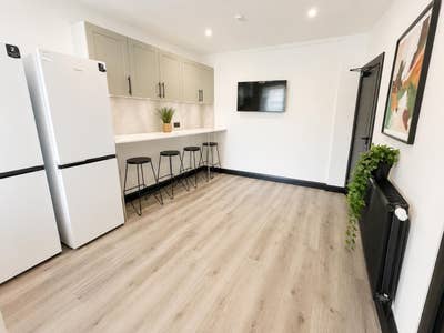 Stunning En Suite Rooms -All bills included Main Photo