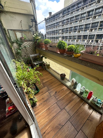 Single room with balcony  Main Photo