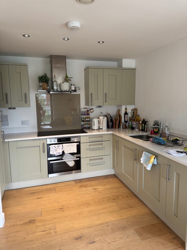 One Bedroom Available at Newbury Racecourse  Main Photo