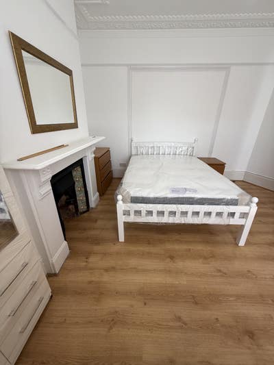 Double room for rent in Wood Green Main Photo