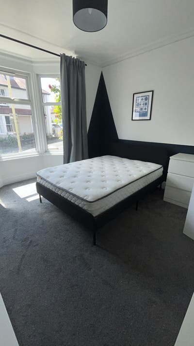 Quiet House Share -Fully Furnished -All Bills incl Main Photo