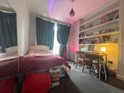 Bright Double Room in Lovely Chalk Farm Home 🌿 Main Photo