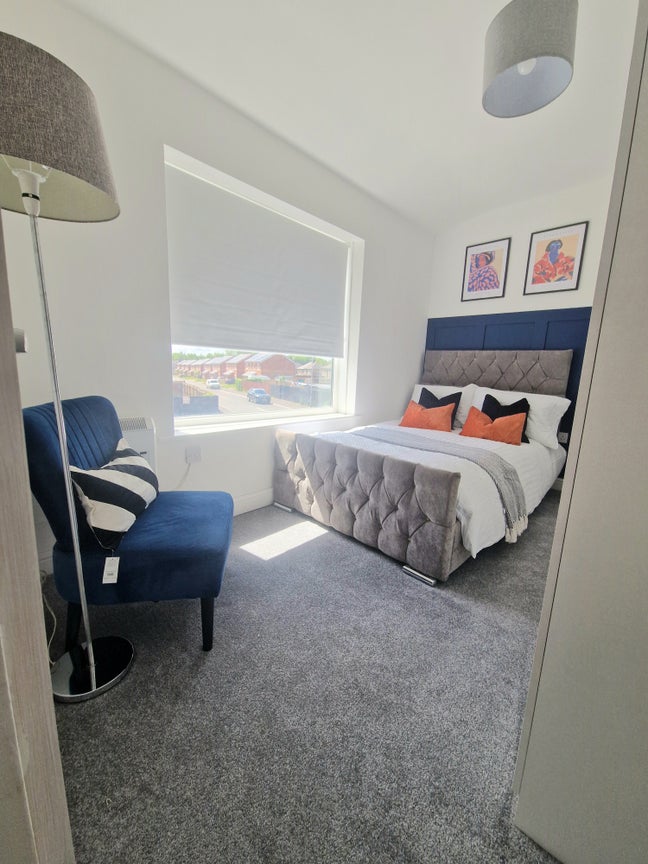 4 bed, 4 en-suite Professional House Share  Main Photo