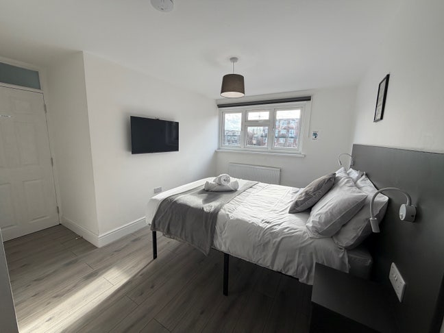 En-suite DBL Room | Canning Town/Custom House | Main Photo