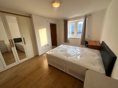 Luxury Ensuite Room Available – Canary  🔥  Main Photo