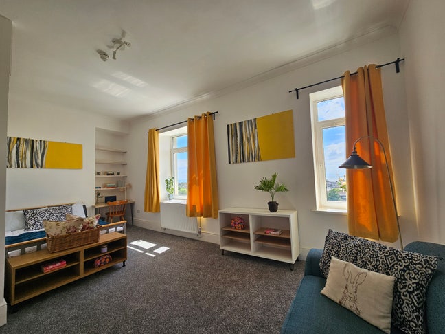 Newly Refurbished Home with Beautiful Sea Views Main Photo
