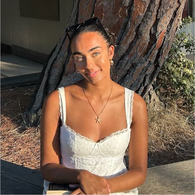 Friendly 25 y/o Lawyer Looking for a Sociable Flat Main Photo