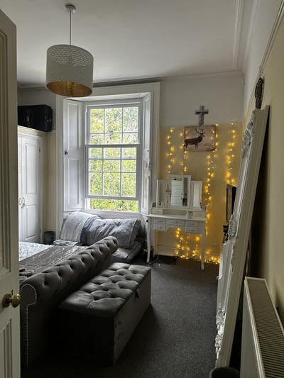 Pretty Cotham Flat - Seeking 2 x Professionals Main Photo
