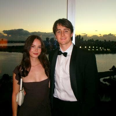 Aussie couple looking for room - Sep to late Nov Main Photo