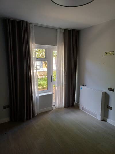 📍 Ensuite Property Guardian Rooms – Chigwell Main Photo