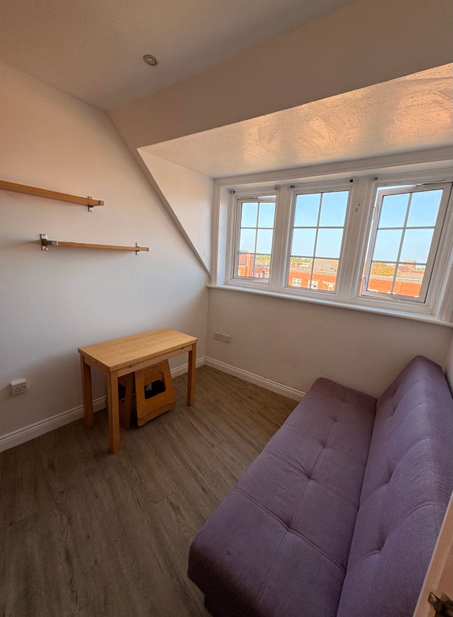 One bedroom flat to rent in Boscombe Main Photo