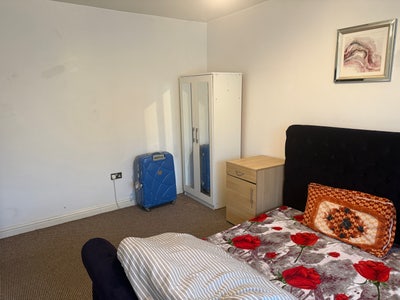 Room available  Main Photo