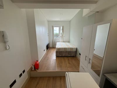 DSS - Studio Flat Available in Northolt HA4 Main Photo