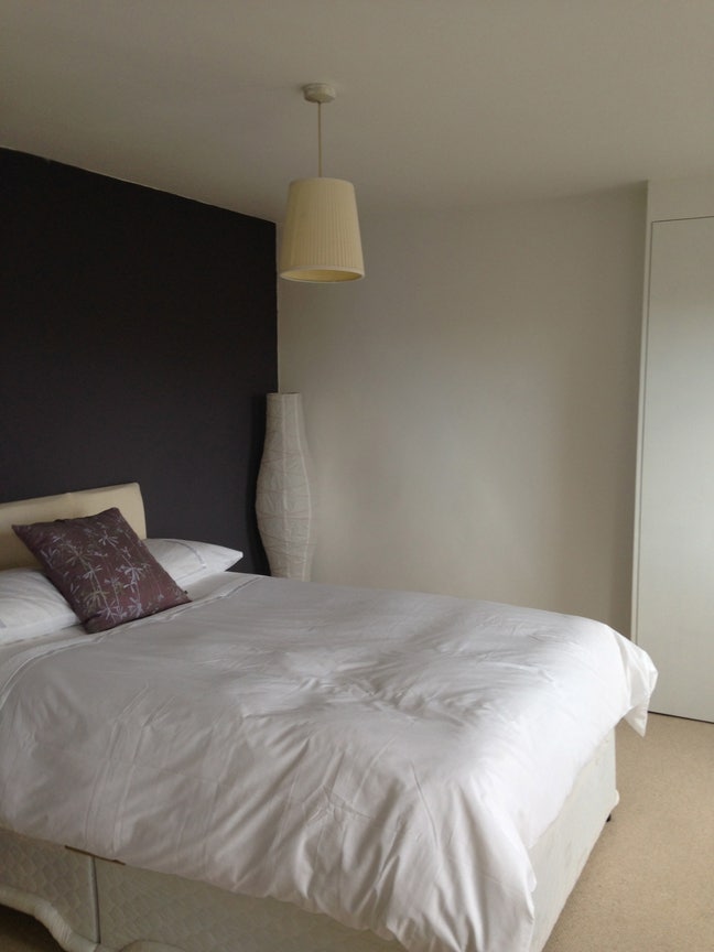 Double room with huge garden and  reception Main Photo