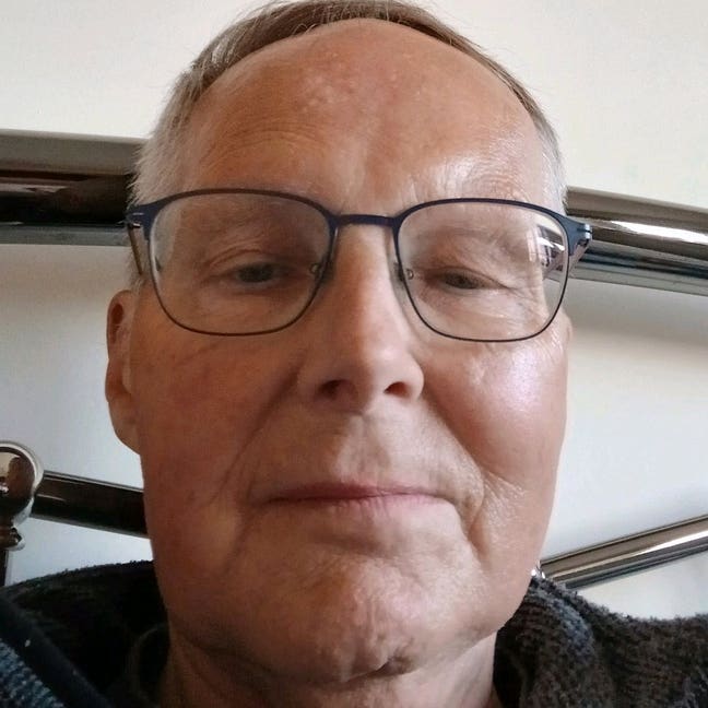 Moving into my mid seventies but active and a... Main Photo