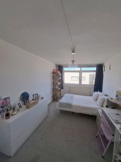 Bright Double Room in Bethnal Green 💚  Main Photo