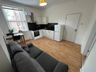 Modern self contained Studio Flat Main Photo