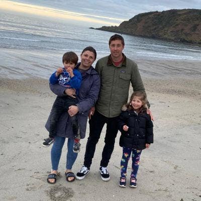 Family of four looking for temporary whole house Main Photo