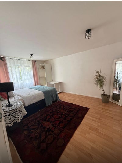  Large double room Main Photo
