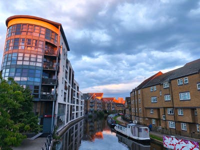 Perfect Studio to Watch birds at North Kensington! Main Photo