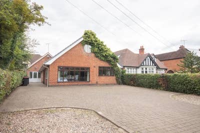 Double Ensuite Room with Parking available Main Photo