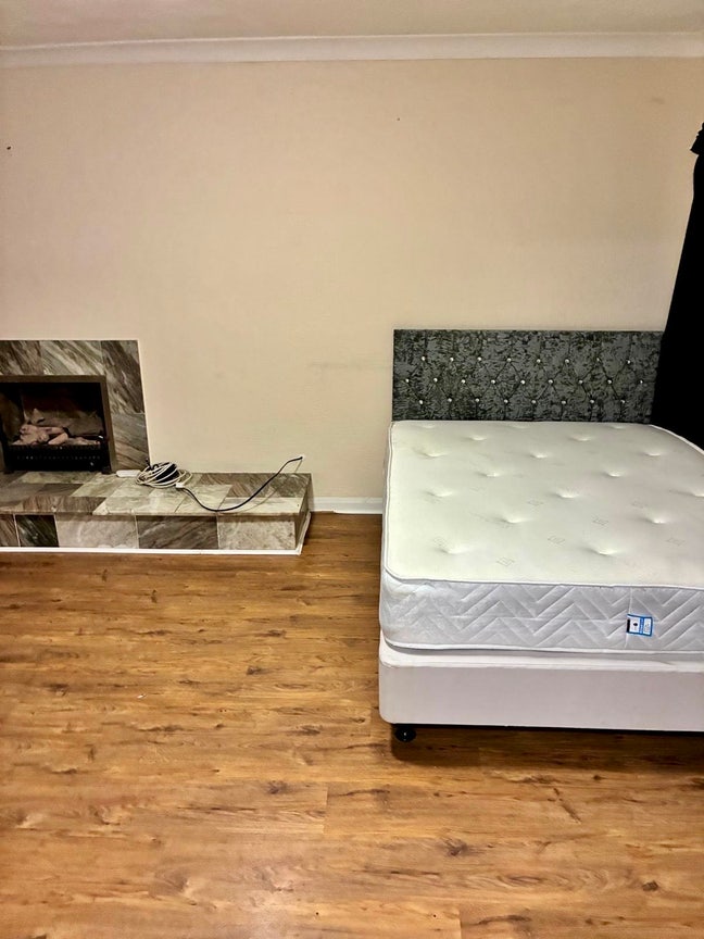  Rooms Available - Bletchley  Main Photo