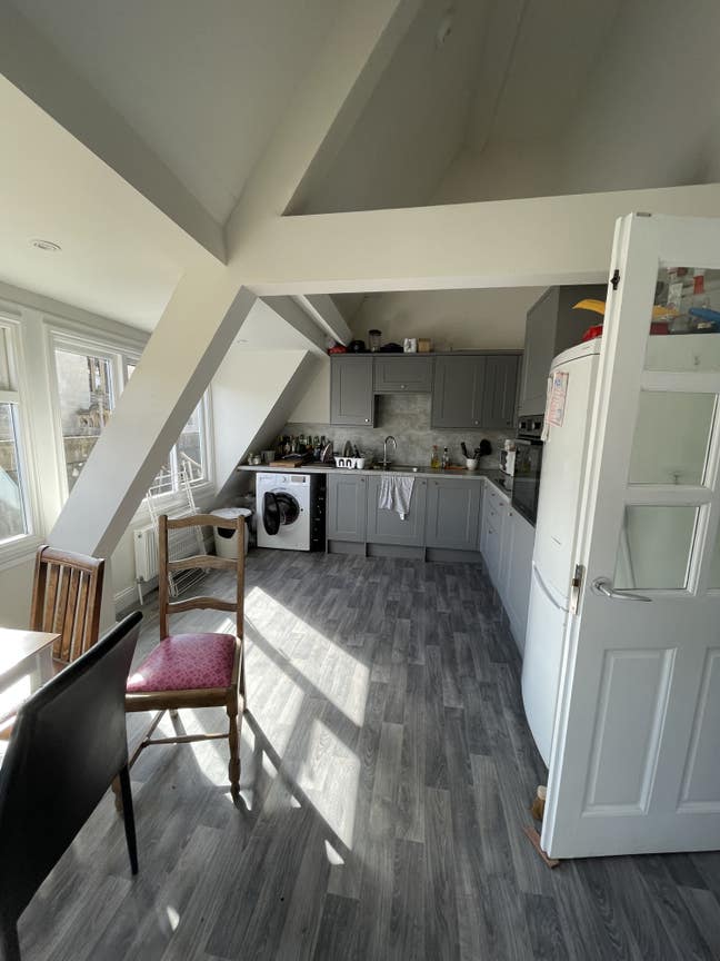 Room available in City Centre!!  Main Photo
