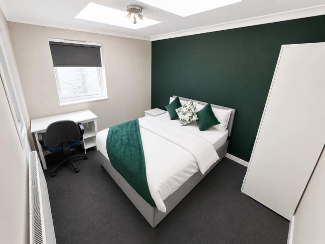 Cozy rooms with great transport links! Main Photo
