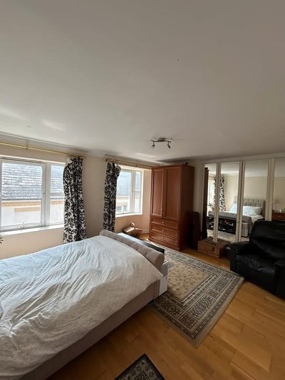 Spacious en-suite room in Rotherhithe  Main Photo