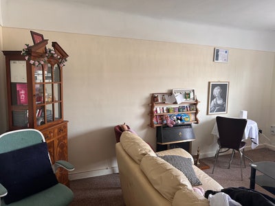Single room available  Main Photo