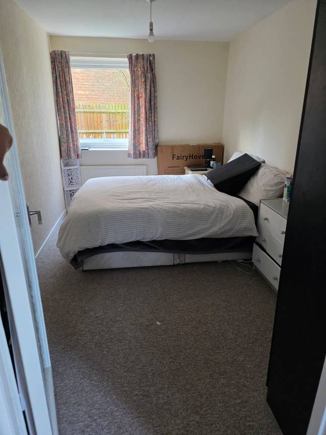 Fully Furnished Double Room to rent Main Photo