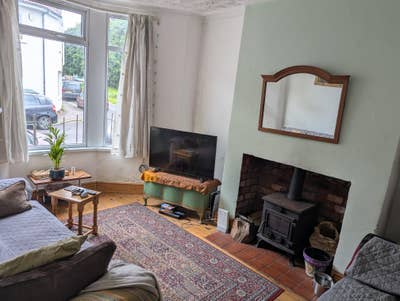 Double room in cosy houseshare from 1st June Main Photo
