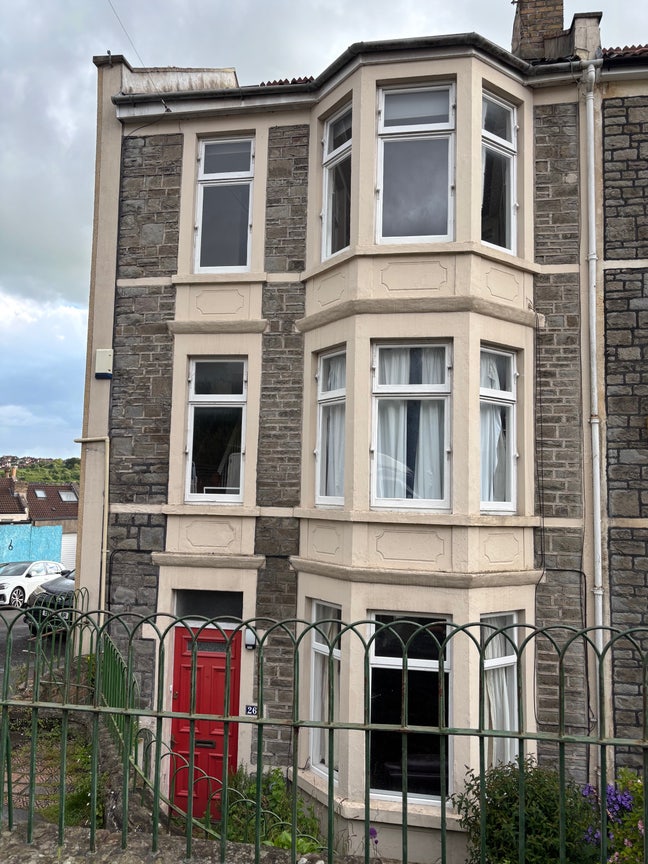 Spacious Double Room Easy walk to City Centre Main Photo