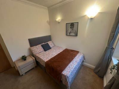 Cozy room near Canary Wharf Main Photo
