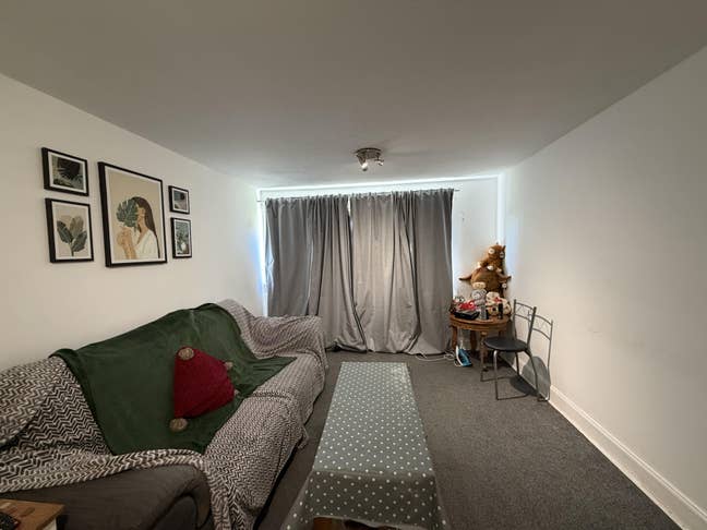 Room available for immediate moving  Main Photo