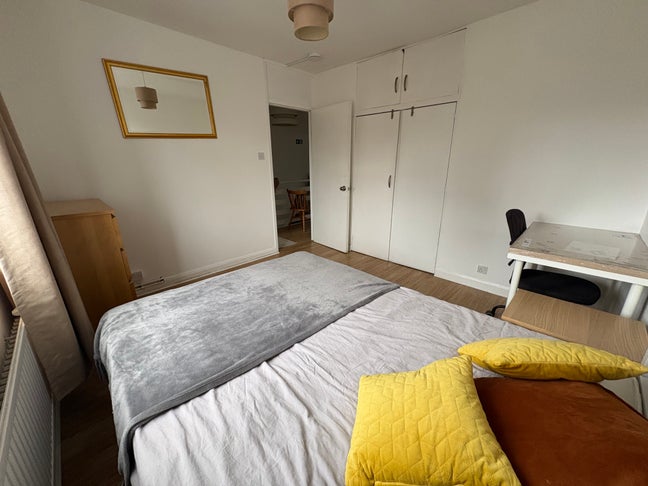 Hurry & Grab Ur Room* Zone 2 * Main Photo