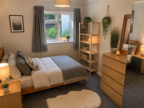 Peaceful Room/ Area - Suit Professional Female Main Photo