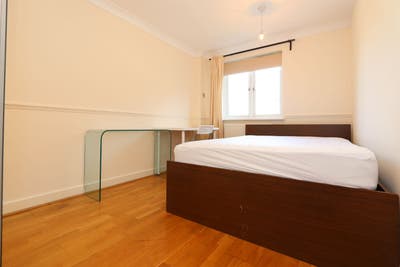 Stunning Room - E14 Canary Wharf - Living&garden Main Photo