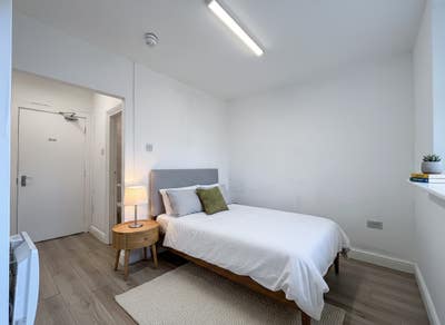 Modern En-suite Room in Prime Salford Location Main Photo