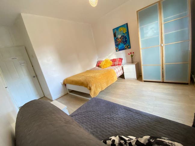 ⭐Bills Included | No Deposit | 📍Westferry DLR Main Photo
