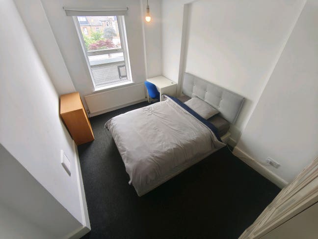 Large Double Room Manor House- Zone 2 Main Photo