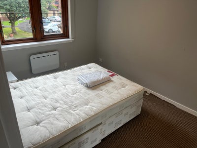Furnished Double Room in Kelvinbridge Main Photo