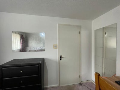 One Double Room Available Main Photo