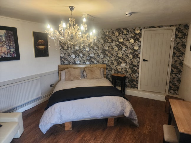 Amazing  new Accommodation   Main Photo