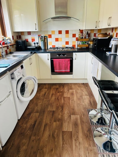 Spacious Double Room in a Tranquil Cosy House.  Main Photo