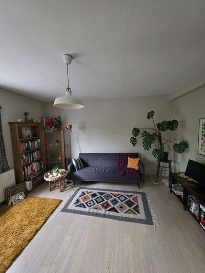 Bright Loft Room in North London | June–July Suble Main Photo