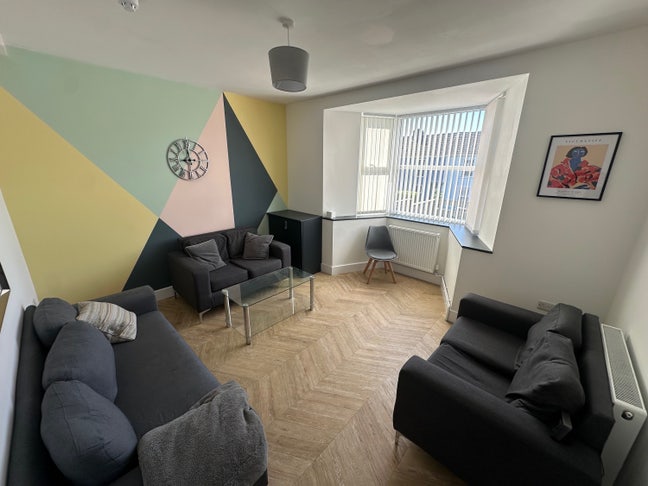 Modern All Ensuite Student/Professional House Main Photo